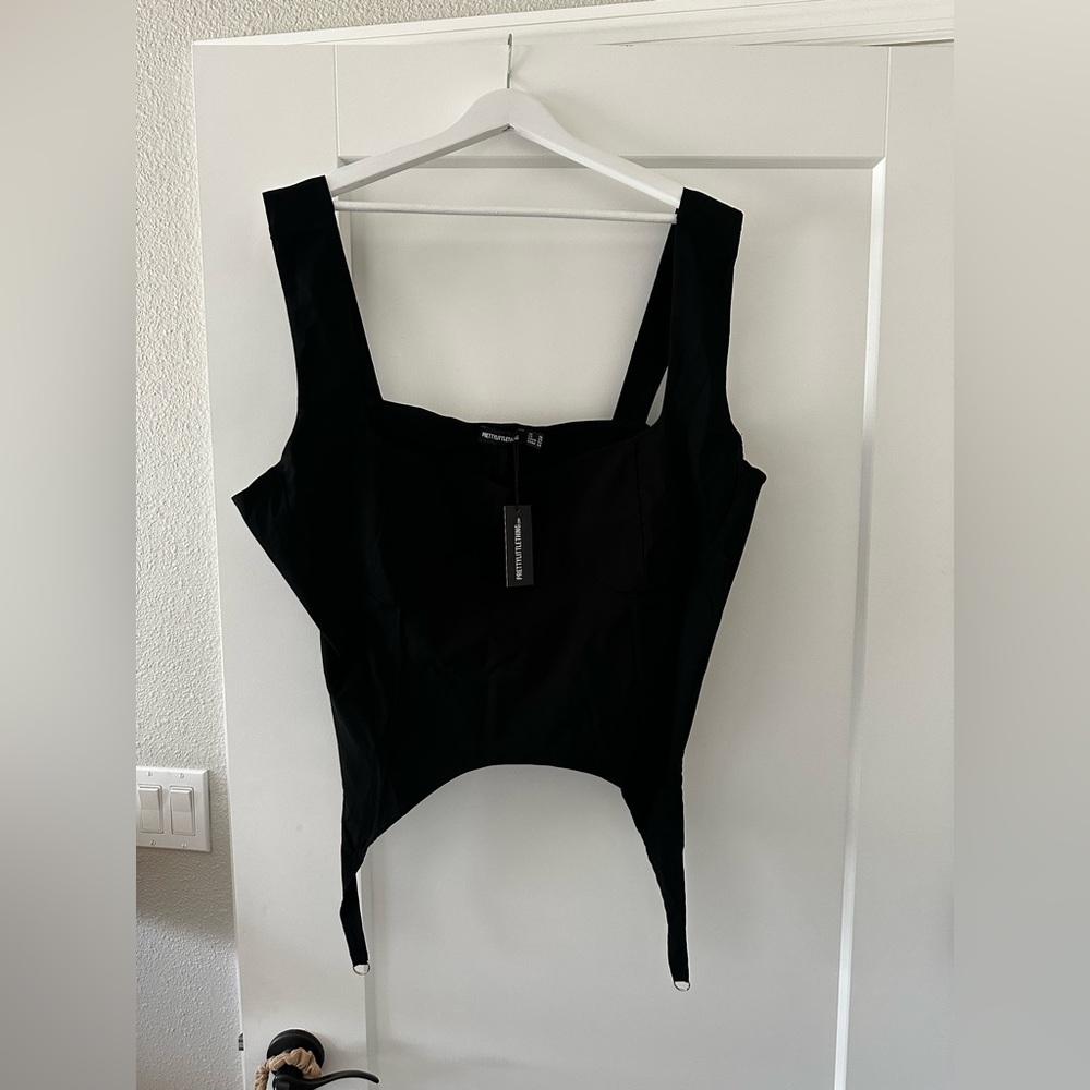 Pretty Little Thing Women's Black Crop Top